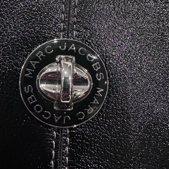 ✨Marc Jacobs Signet Turnlock Leather Shoulder Bag – NWOT Pristine ✨ Retail: $458 - Picture 5 of 15